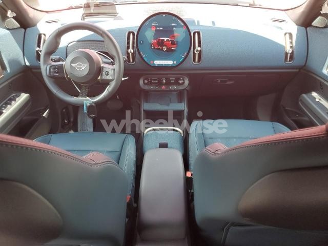 Photo 3 of 2025 MINI COUNTRYMAN SE ALL4 (VIN WMZ53GA09S7R70654)