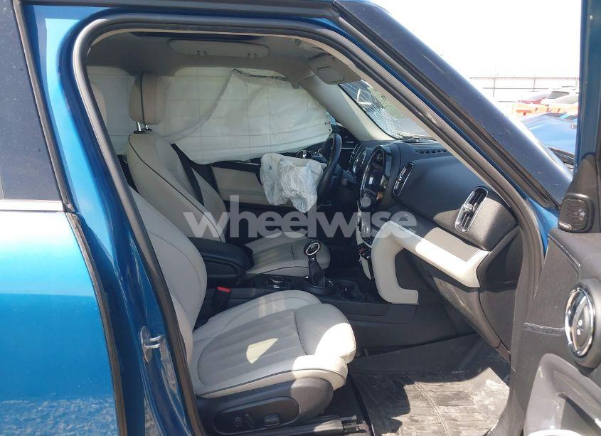 Photo 5 of 2018 Mini Countryman COOPER S (VIN WMZYT5C30J3E60548)