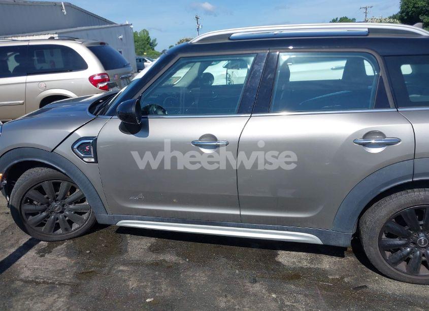 Photo 15 of 2018 Mini Countryman COOPER S (VIN WMZYT5C37J3E59574)