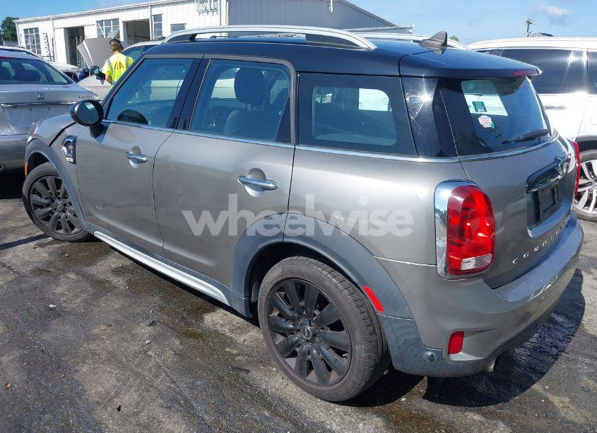 Photo 3 of 2018 Mini Countryman COOPER S (VIN WMZYT5C37J3E59574)