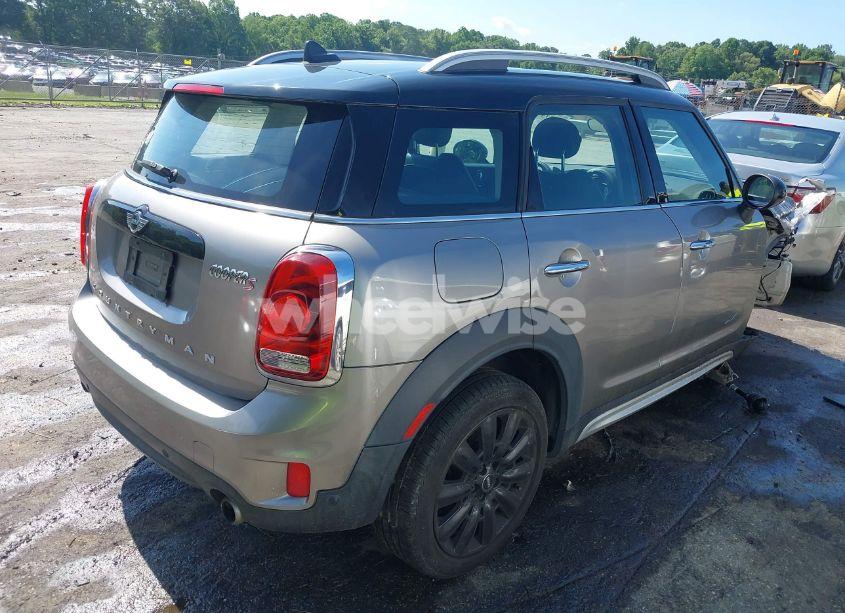 Photo 4 of 2018 Mini Countryman COOPER S (VIN WMZYT5C37J3E59574)