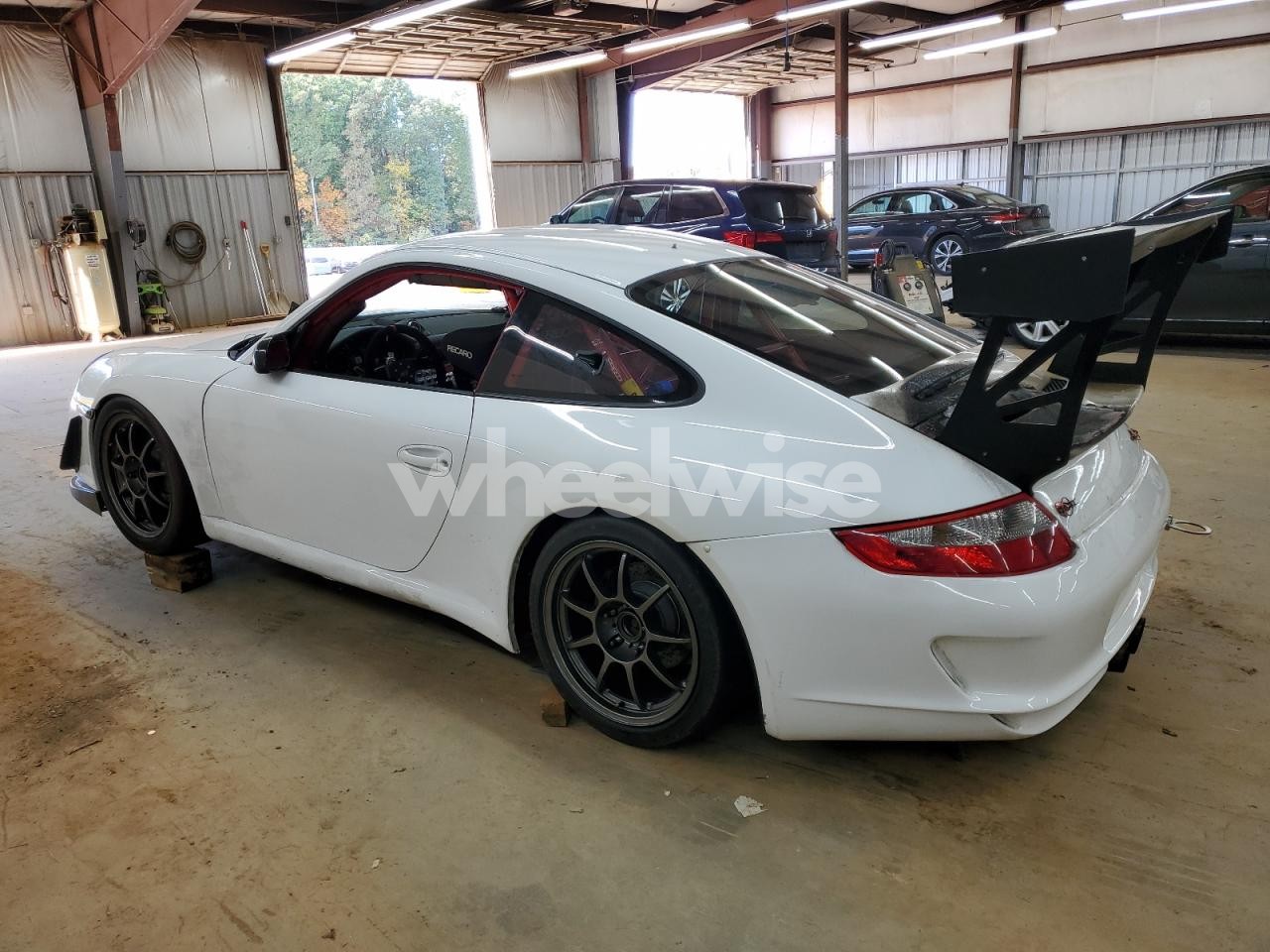 Photo 2 of 2006 PORSCHE 911 NEW GENERATION CARRERA (VIN WP0AA29946S715696)