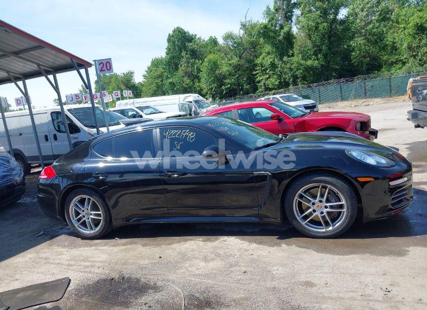 Photo 13 of 2014 Porsche Panamera 4 (VIN WP0AA2A70EL009084)