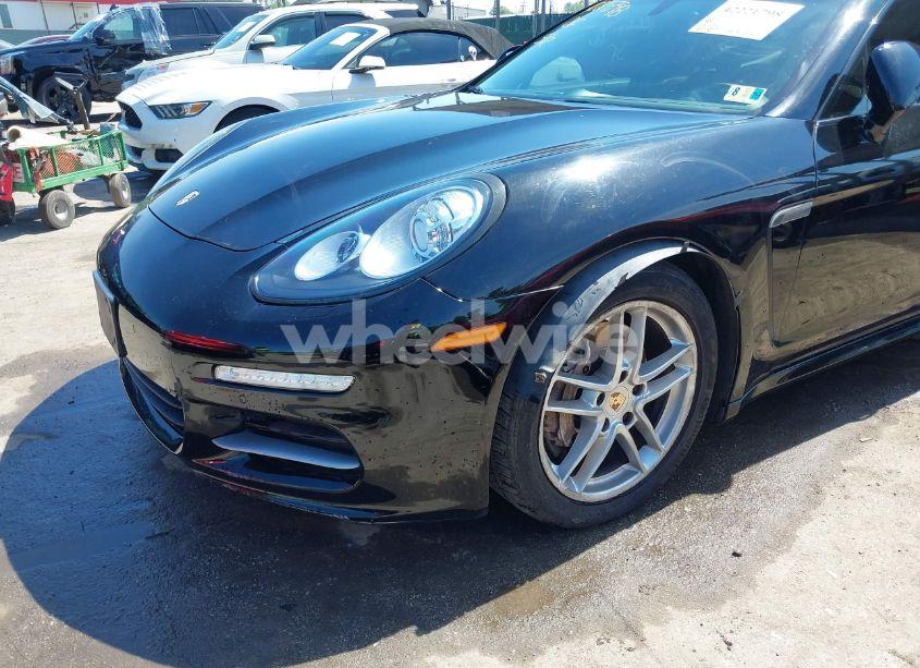 Photo 6 of 2014 Porsche Panamera 4 (VIN WP0AA2A70EL009084)