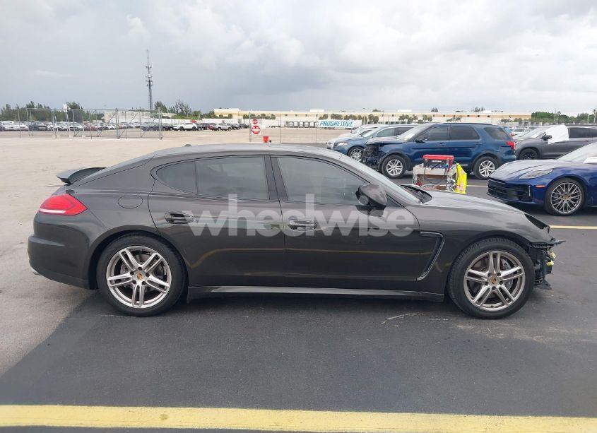 Photo 14 of 2015 Porsche Panamera 4 (VIN WP0AA2A71FL002436)