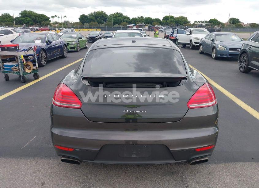 Photo 17 of 2015 Porsche Panamera 4 (VIN WP0AA2A71FL002436)