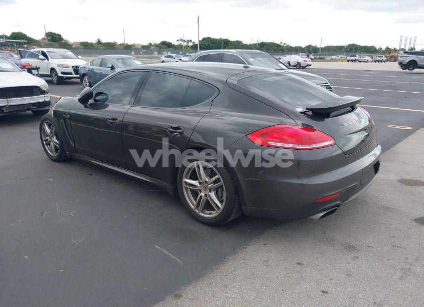 Photo 3 of 2015 Porsche Panamera 4 (VIN WP0AA2A71FL002436)