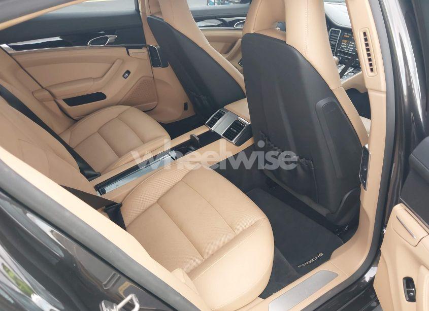Photo 8 of 2015 Porsche Panamera 4 (VIN WP0AA2A71FL002436)