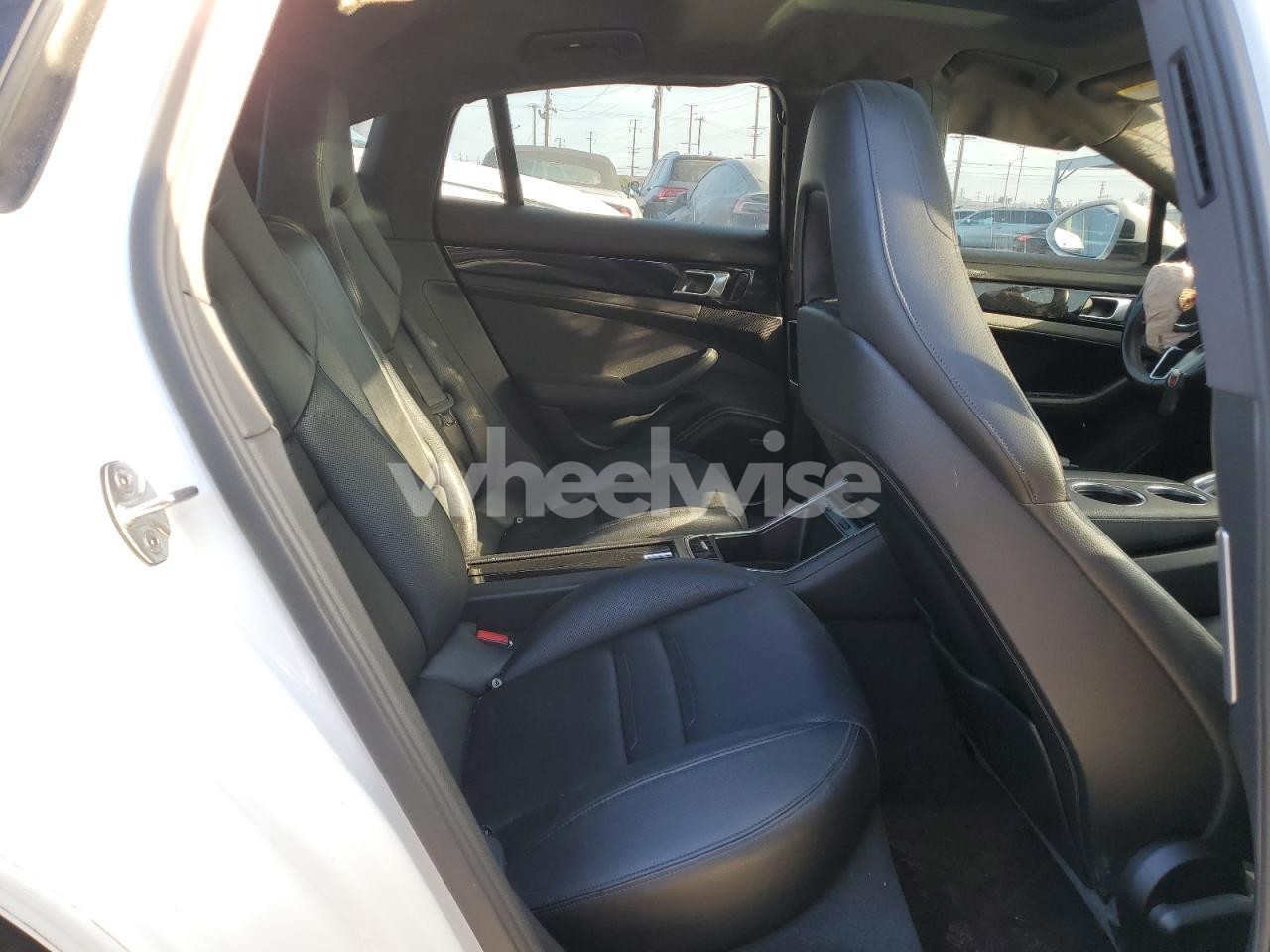 Photo 10 of 2017 PORSCHE PANAMERA 2 (VIN WP0AA2A73HL103786)