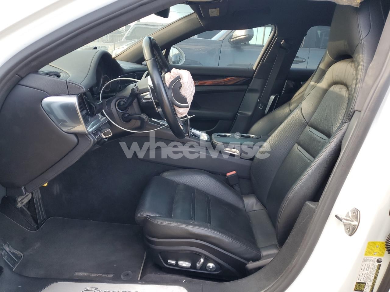 Photo 7 of 2017 PORSCHE PANAMERA 2 (VIN WP0AA2A73HL103786)