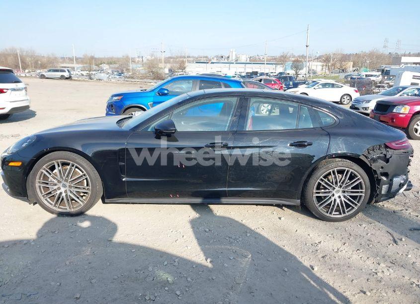 Photo 13 of 2018 Porsche Panamera 4 (VIN WP0AA2A73JL119458)