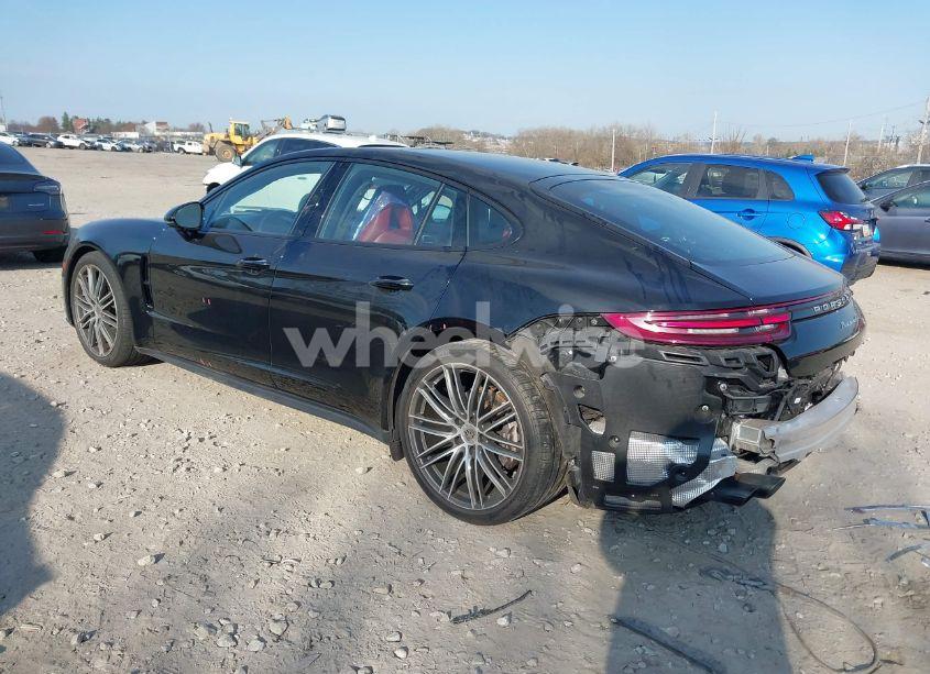 Photo 3 of 2018 Porsche Panamera 4 (VIN WP0AA2A73JL119458)