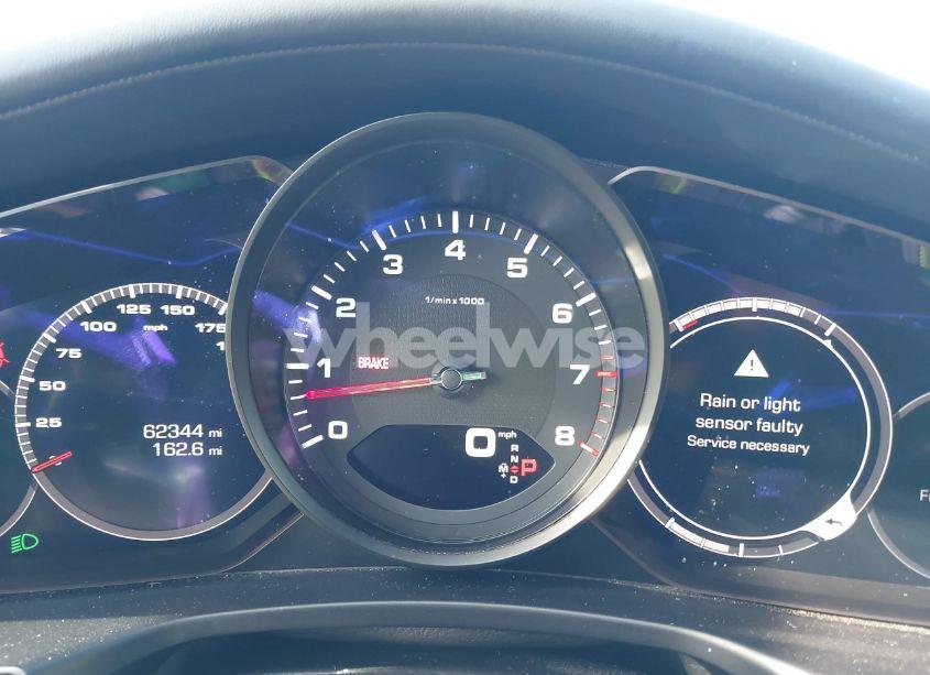 Photo 7 of 2018 Porsche Panamera 4 (VIN WP0AA2A73JL119458)