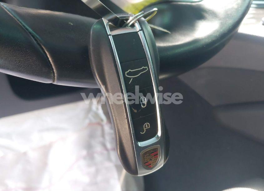 Photo 11 of 2018 Porsche Panamera 4 (VIN WP0AA2A74JL105312)