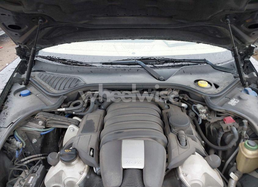 Photo 10 of 2012 Porsche Panamera 4 (VIN WP0AA2A75CL072582)