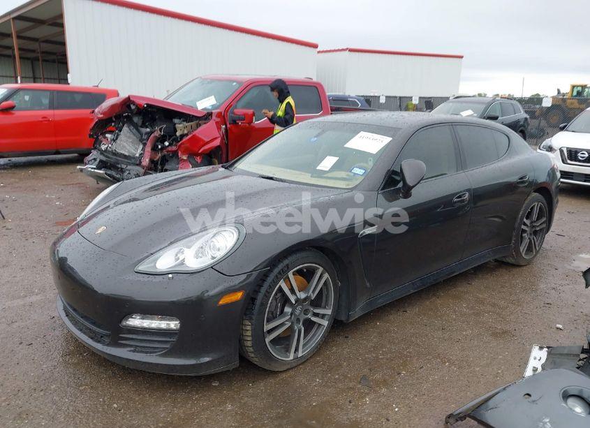Photo 2 of 2012 Porsche Panamera 4 (VIN WP0AA2A75CL072582)
