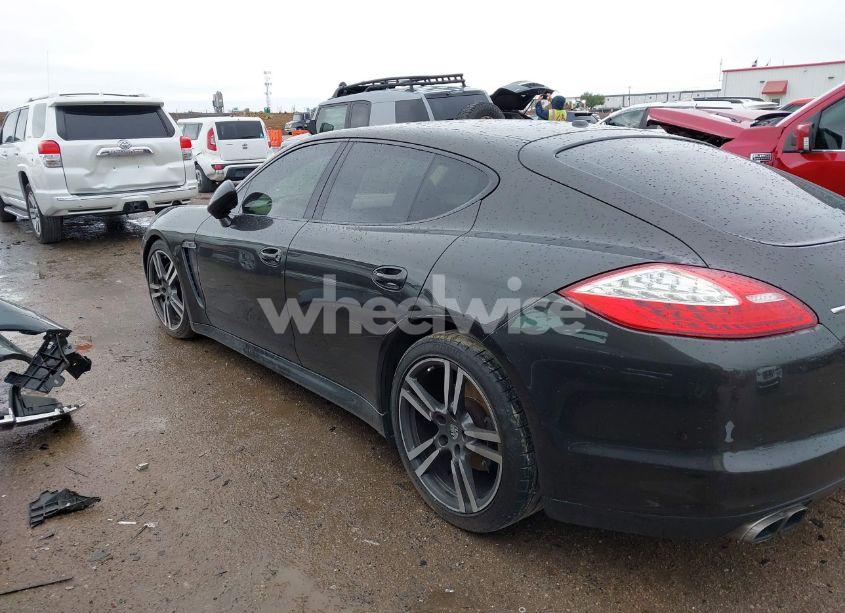 Photo 3 of 2012 Porsche Panamera 4 (VIN WP0AA2A75CL072582)