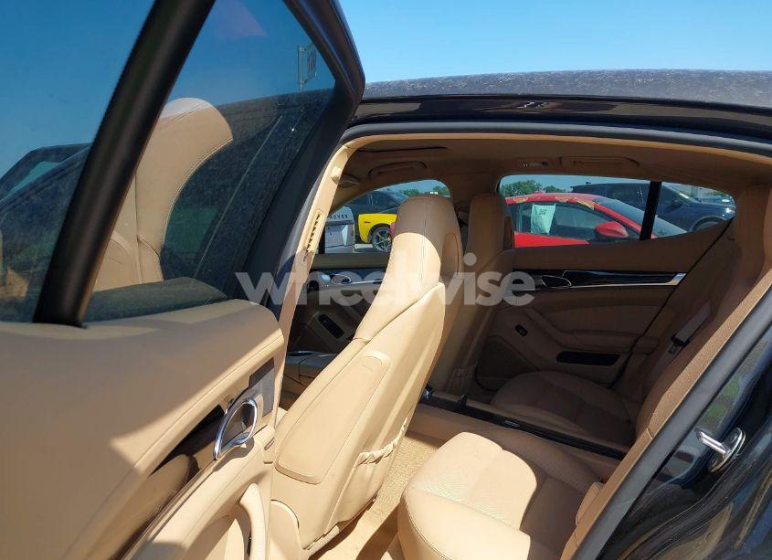 Photo 8 of 2012 Porsche Panamera 4 (VIN WP0AA2A75CL072582)