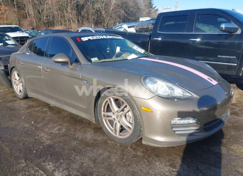 2011 Porsche Panamera 4 (VIN WP0AA2A77BL021017) main photo