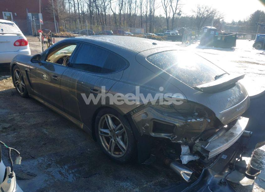 Photo 3 of 2011 Porsche Panamera 4 (VIN WP0AA2A77BL021017)