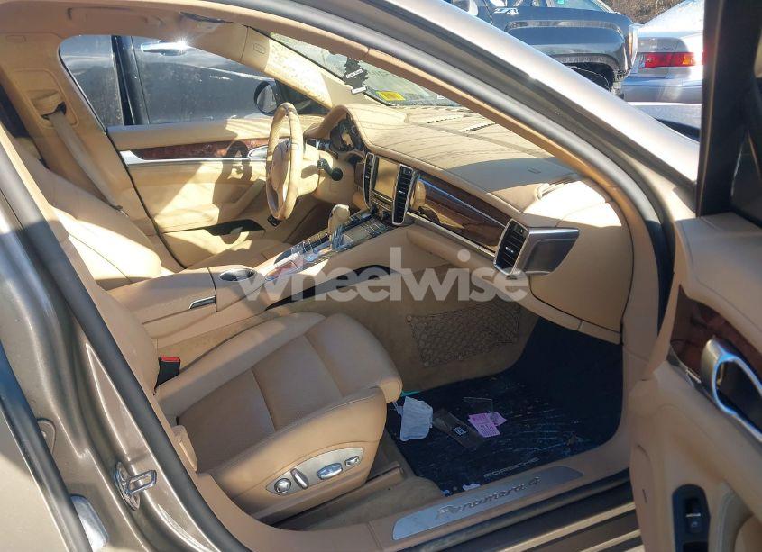 Photo 5 of 2011 Porsche Panamera 4 (VIN WP0AA2A77BL021017)