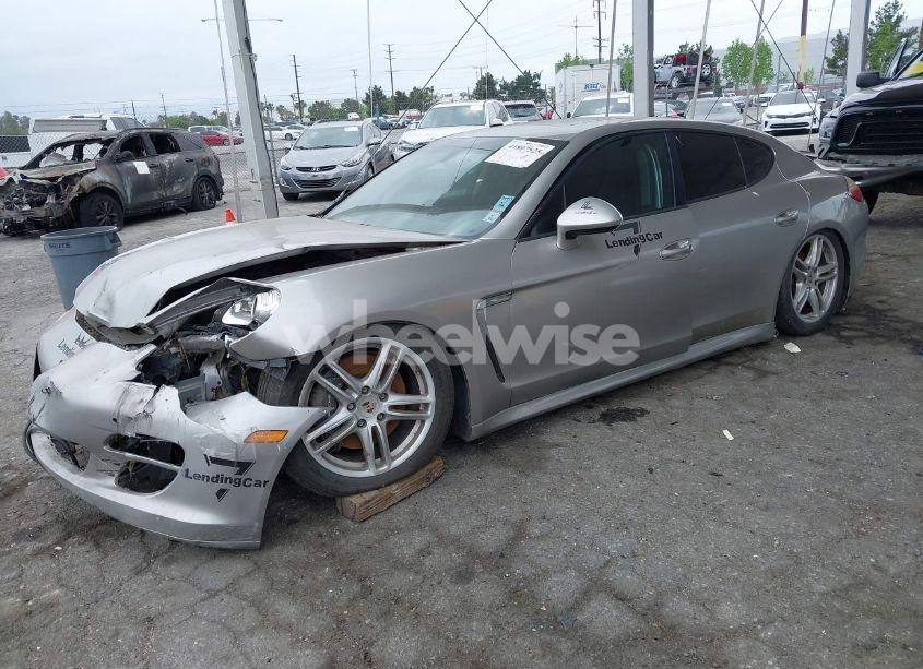 Photo 2 of 2011 Porsche Panamera 4 (VIN WP0AA2A78BL021432)