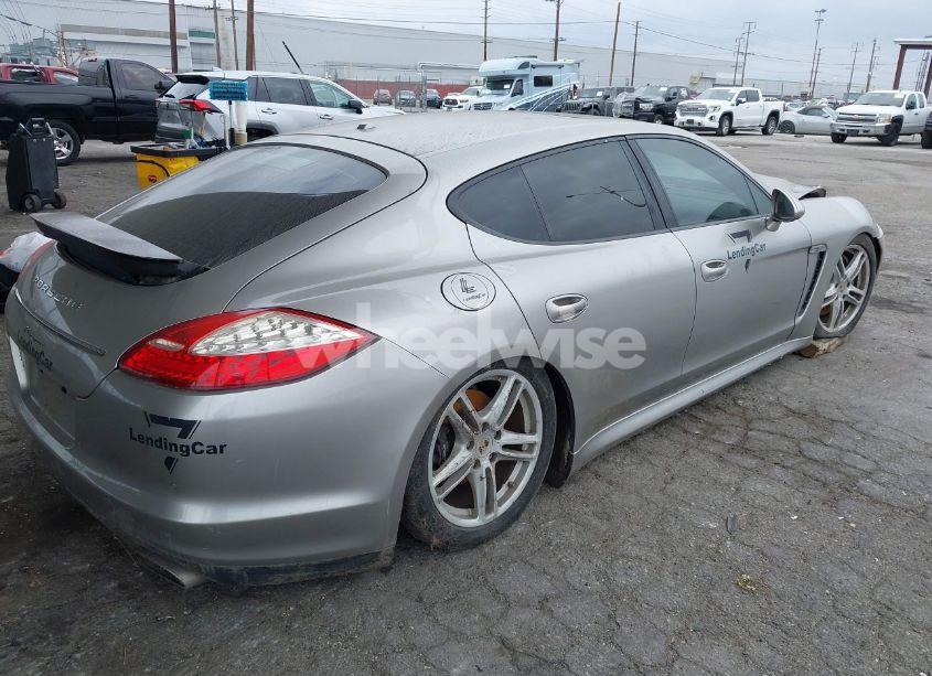 Photo 4 of 2011 Porsche Panamera 4 (VIN WP0AA2A78BL021432)