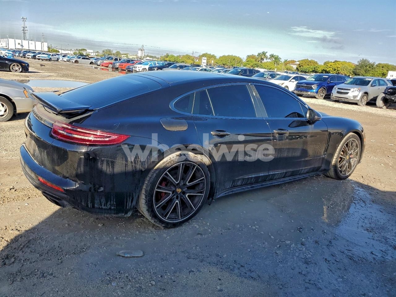 Photo 3 of 2018 PORSCHE PANAMERA 4 (VIN WP0AA2A79JL104124)