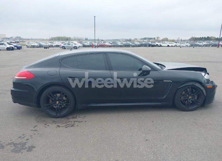 Photo 13 of 2015 Porsche Panamera 4 (VIN WP0AA2A7XFL001463)
