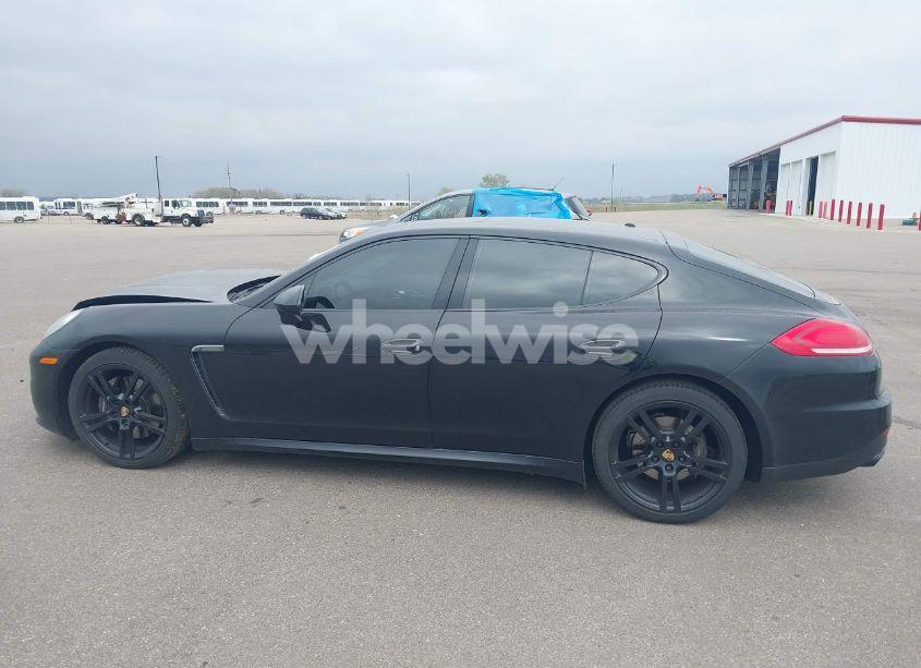 Photo 14 of 2015 Porsche Panamera 4 (VIN WP0AA2A7XFL001463)
