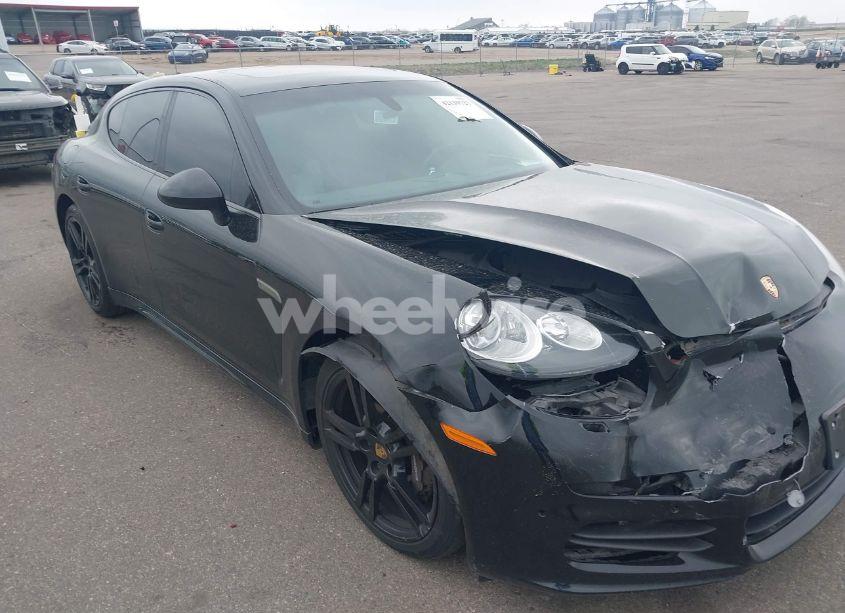 Photo 6 of 2015 Porsche Panamera 4 (VIN WP0AA2A7XFL001463)