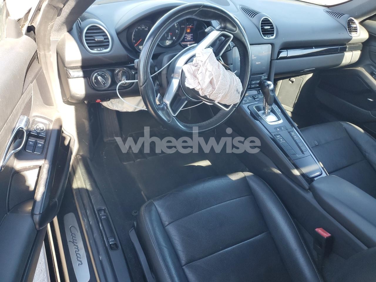 Photo 8 of 2018 PORSCHE CAYMAN (VIN WP0AA2A87JK261875)