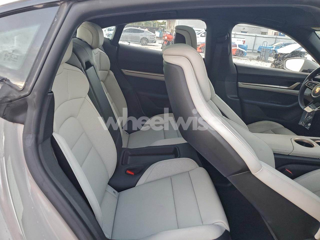 Photo 10 of 2022 PORSCHE TAYCAN (VIN WP0AA2Y12NSA11834)