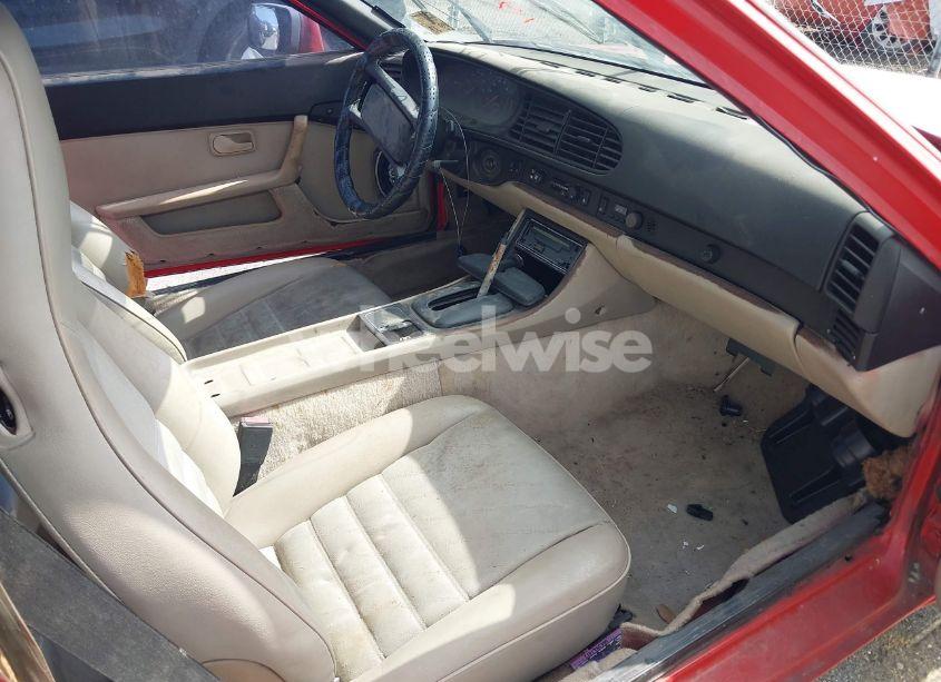 Photo 5 of 1987 Porsche 944 (VIN WP0AB0940HN472105)