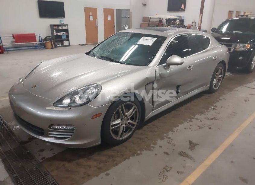 Photo 2 of 2012 Porsche Panamera 4S (VIN WP0AB2A71CL060068)