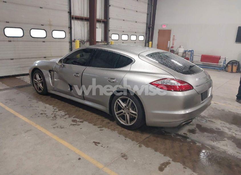 Photo 3 of 2012 Porsche Panamera 4S (VIN WP0AB2A71CL060068)