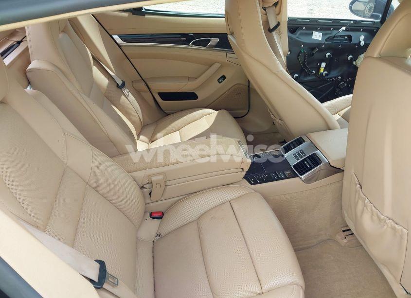 Photo 8 of 2013 Porsche Panamera S (VIN WP0AB2A71DL061108)