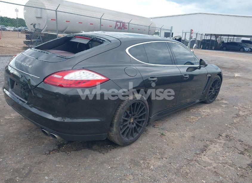 Photo 4 of 2010 Porsche Panamera S (VIN WP0AB2A73AL061283)