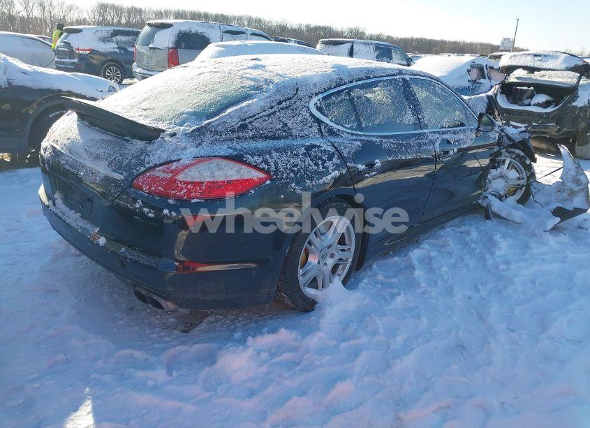 Photo 4 of 2010 Porsche Panamera 4S/S (VIN WP0AB2A78AL063353)