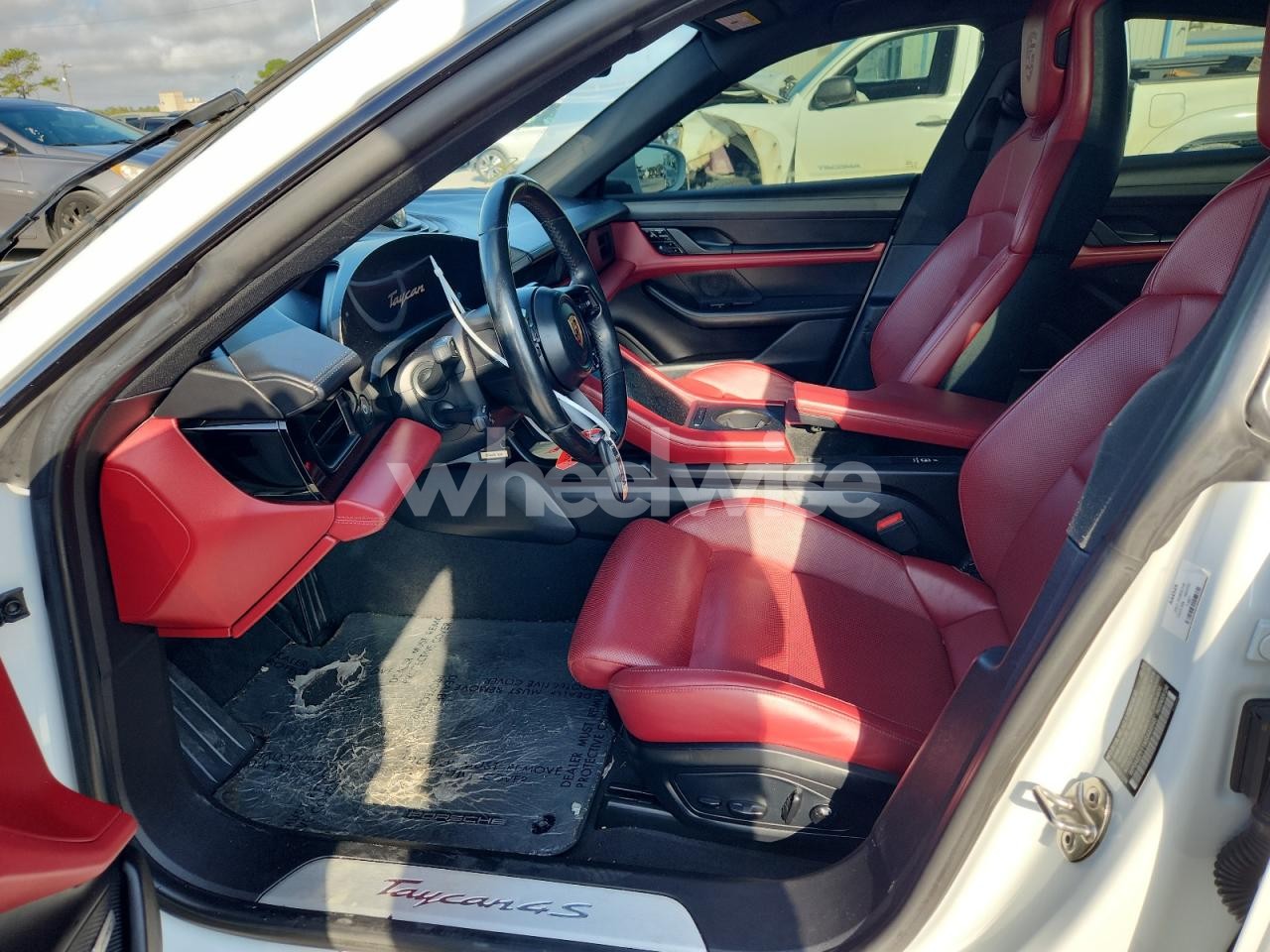 Photo 7 of 2021 PORSCHE TAYCAN 4S N/A (VIN WP0AB2Y11MSA44545)