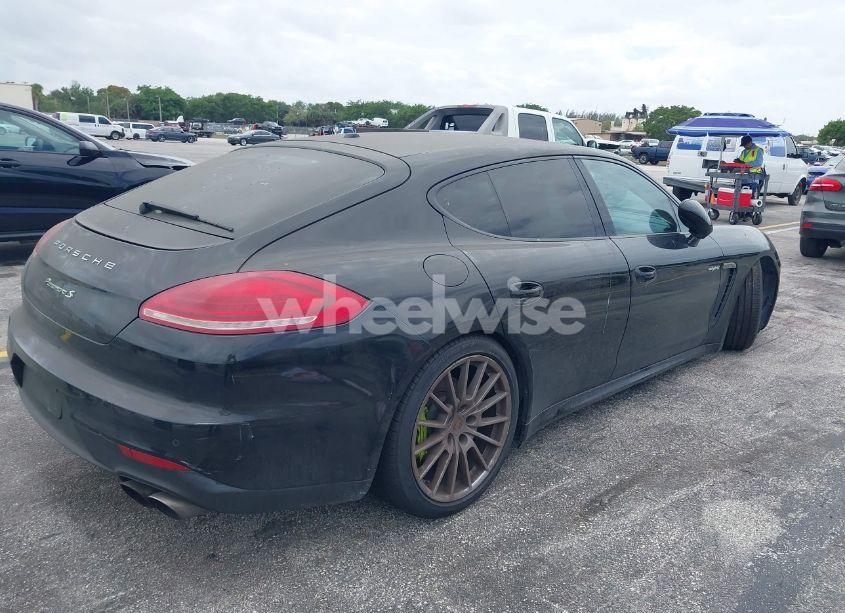 Photo 4 of 2015 Porsche Panamera E-HYBRID S (VIN WP0AD2A72FL040703)