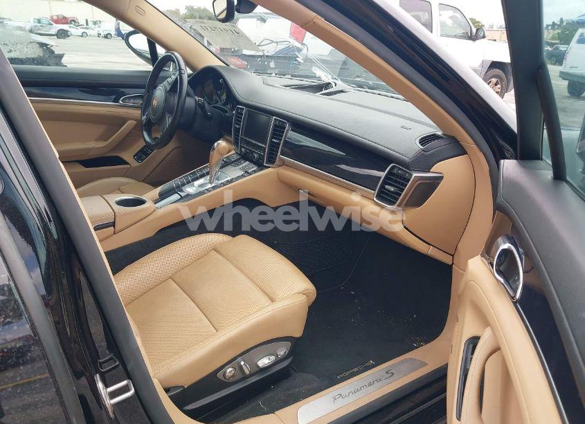 Photo 5 of 2015 Porsche Panamera E-HYBRID S (VIN WP0AD2A72FL040703)