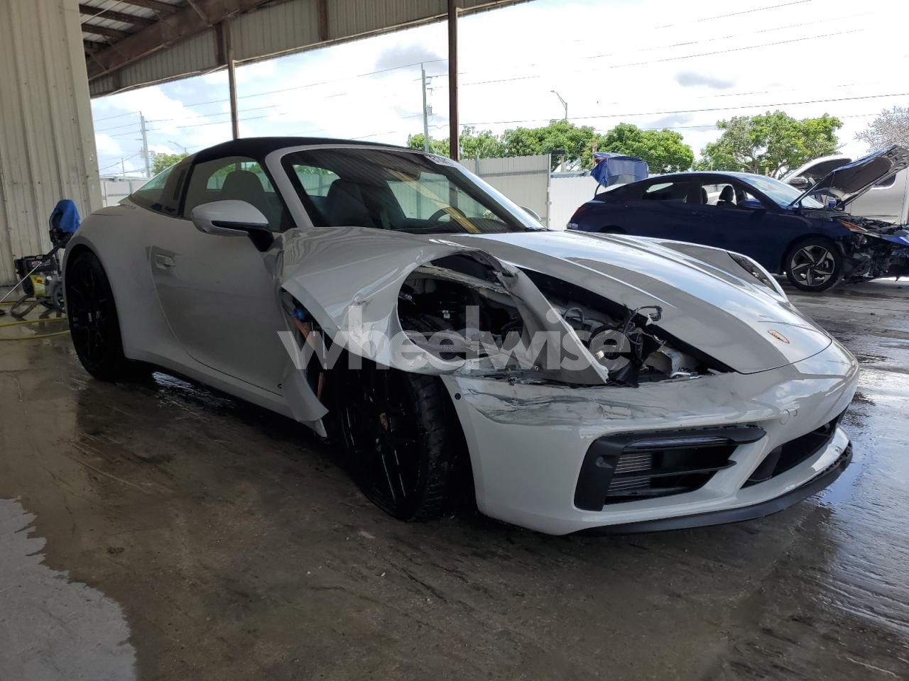 Photo 4 of 2024 PORSCHE 911 TARGA 4S (VIN WP0BB2A92RS234492)