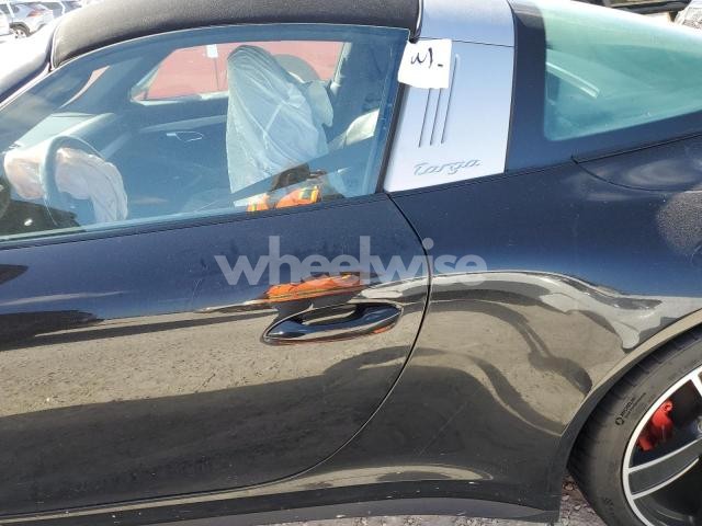 Photo 13 of 2019 PORSCHE 911 TARGA 4S (VIN WP0BB2A95KS125319)