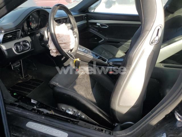 Photo 2 of 2019 PORSCHE 911 TARGA 4S (VIN WP0BB2A95KS125319)