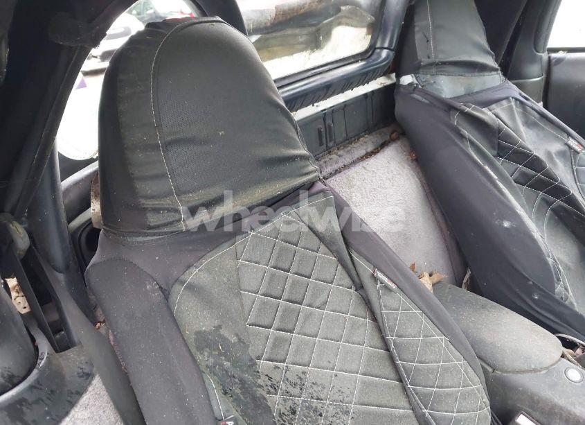 Photo 8 of 2002 Porsche Boxster (VIN WP0CA29822U622397)