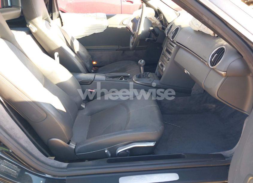 Photo 5 of 2005 Porsche Boxster (VIN WP0CA29835U712727)