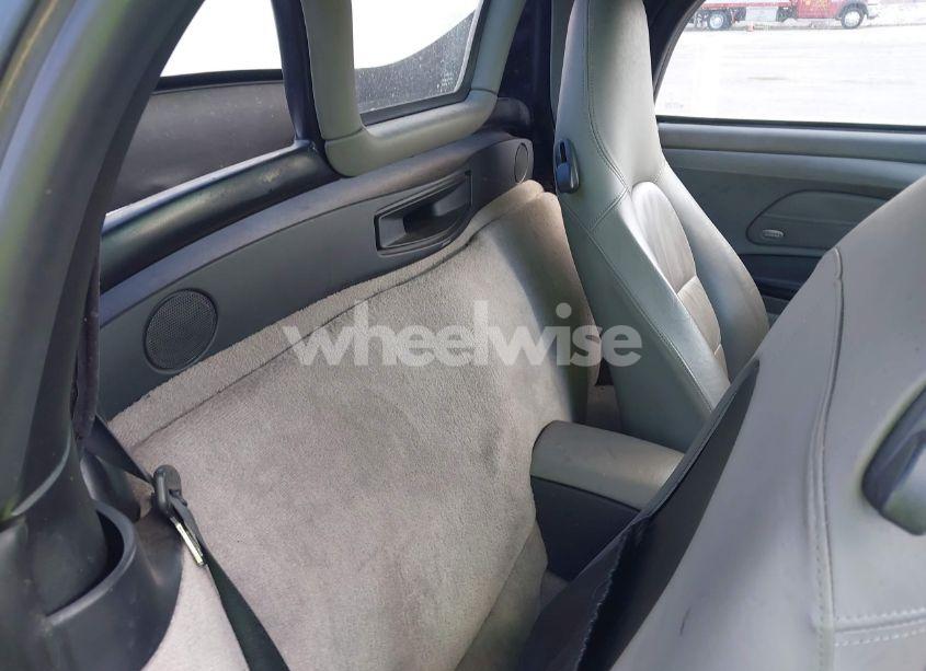 Photo 8 of 2002 Porsche Boxster (VIN WP0CA29842U621669)