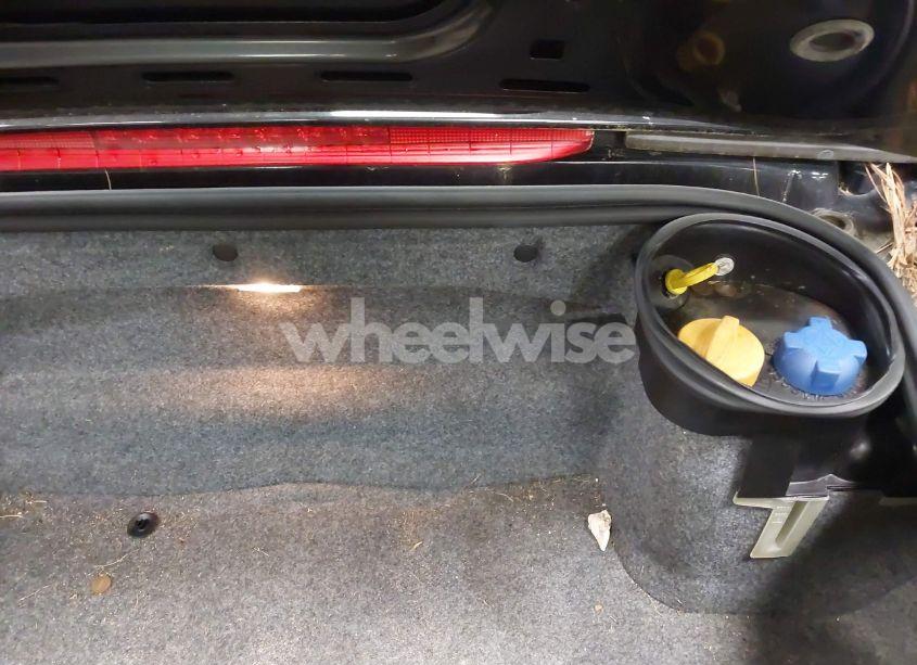 Photo 10 of 1999 Porsche Boxster (VIN WP0CA2984XU622814)