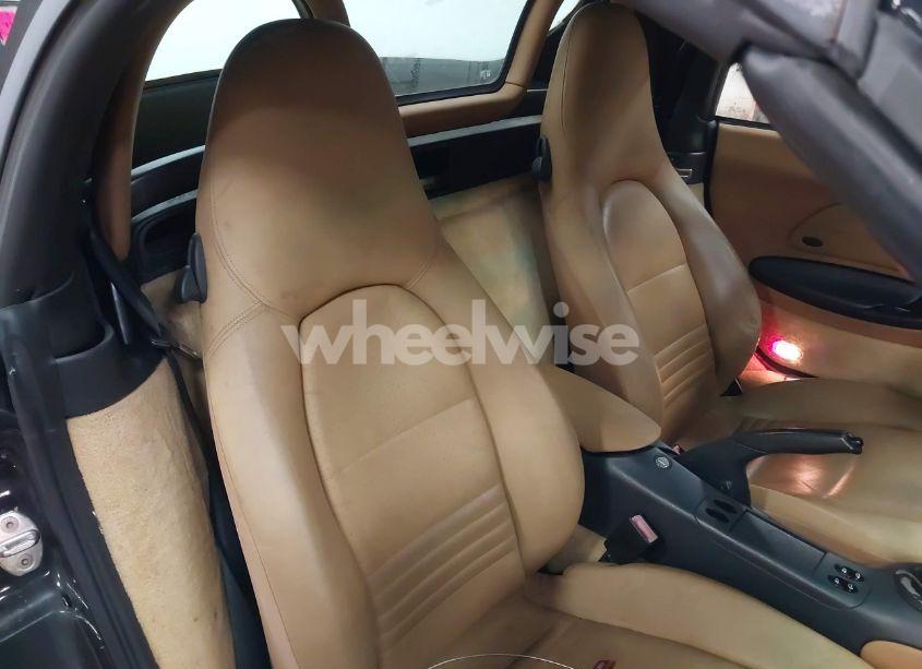 Photo 8 of 1999 Porsche Boxster (VIN WP0CA2984XU622814)